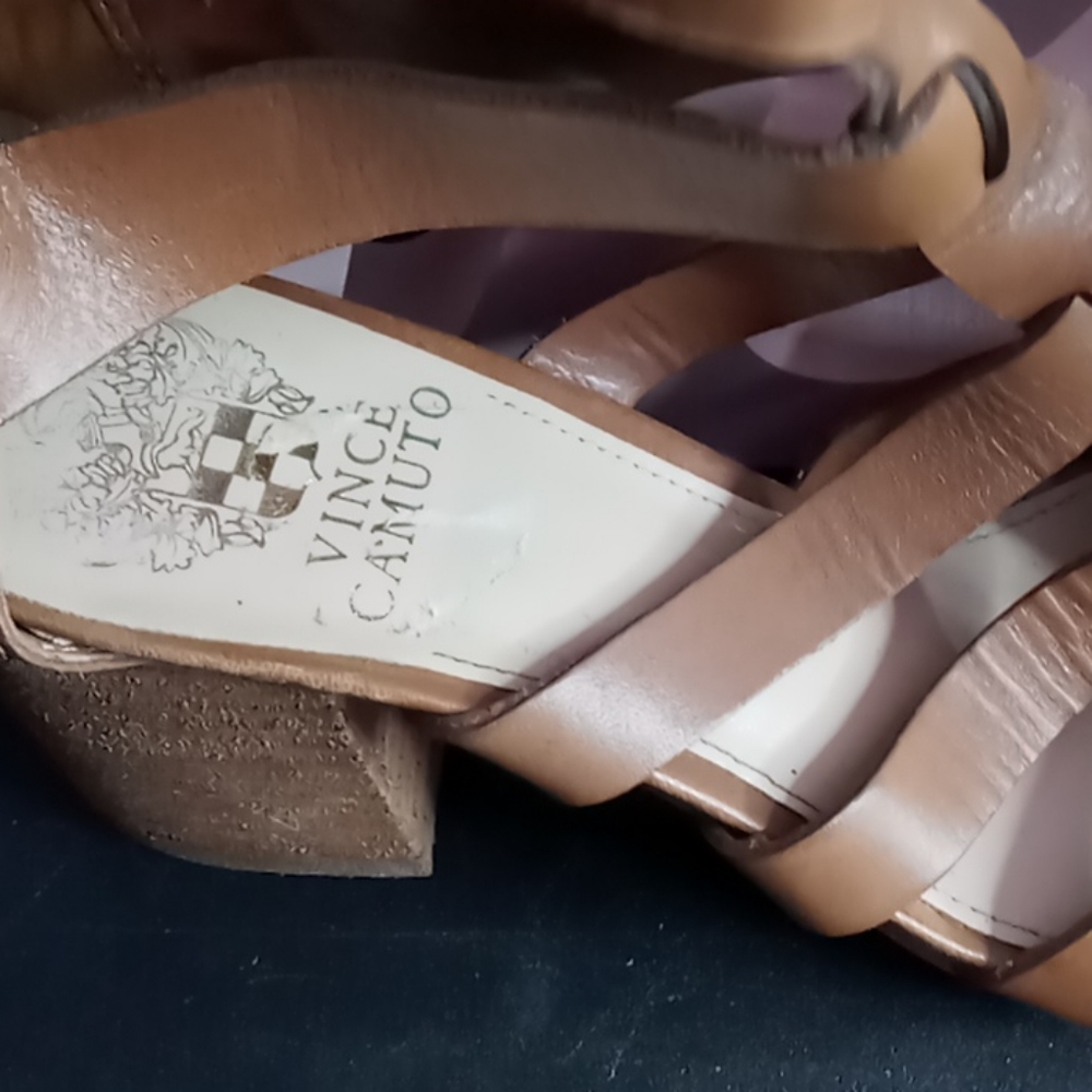 Heeled sandals - Picture 2 of 4